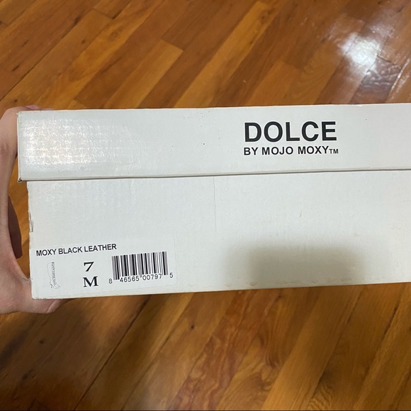 Over The Knee Leather Boots 👢👢 - Picture 7 of 8